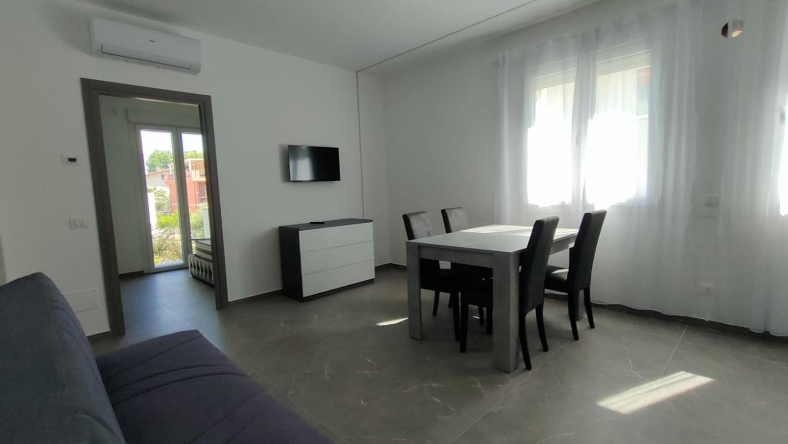 Villa Borghesi Suites Fronte Mare Rímini Exterior foto