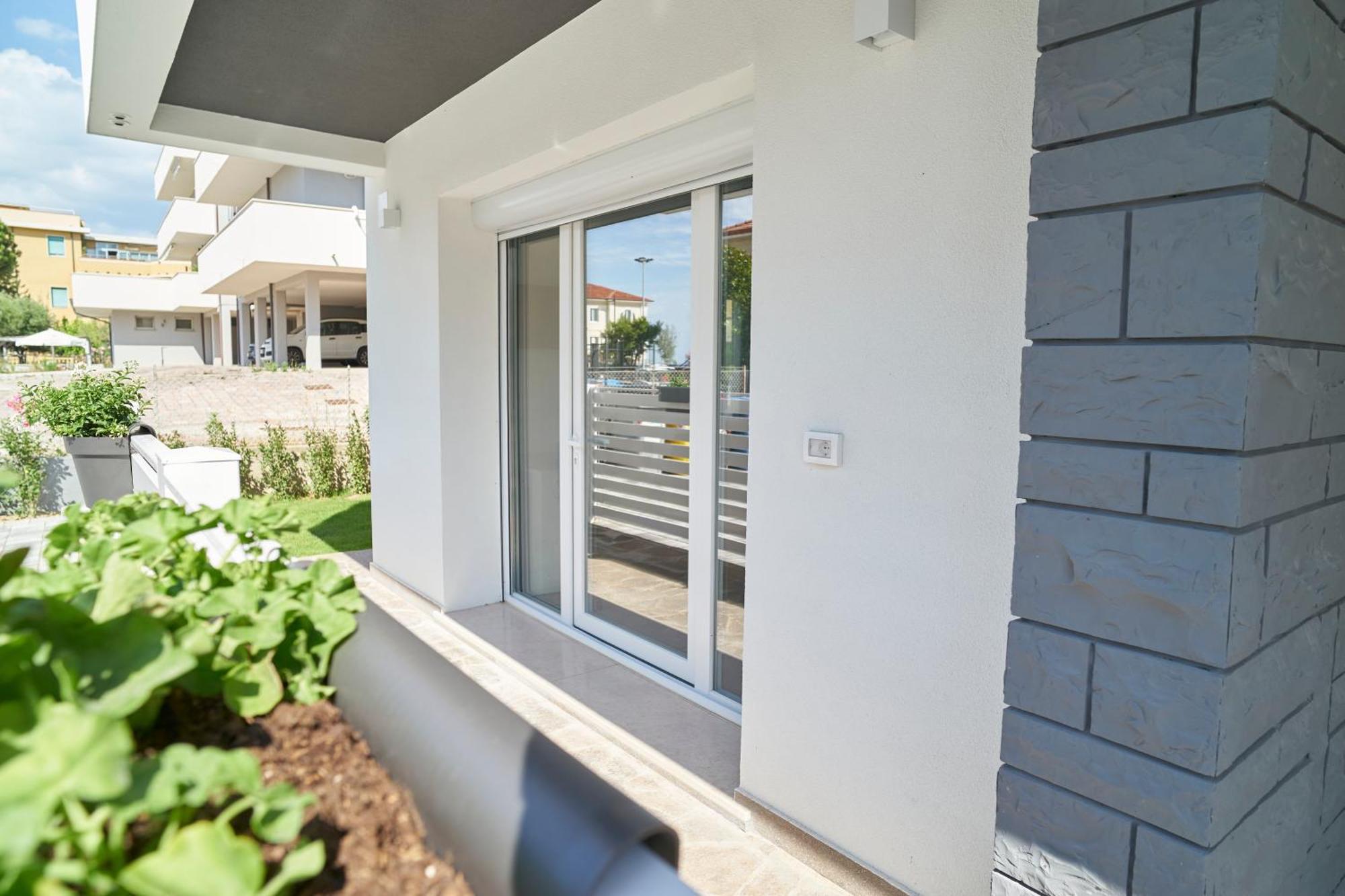 Villa Borghesi Suites Fronte Mare Rímini Exterior foto